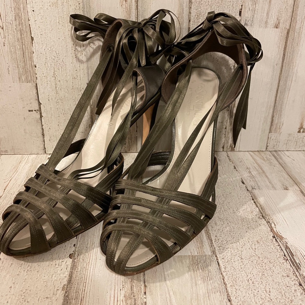 Vintage Yves Saint Laurent* rare find! Size 38.5